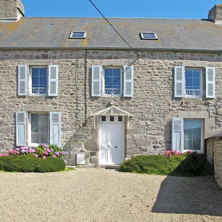La Ferme Du Manoir By Interhome * Réville